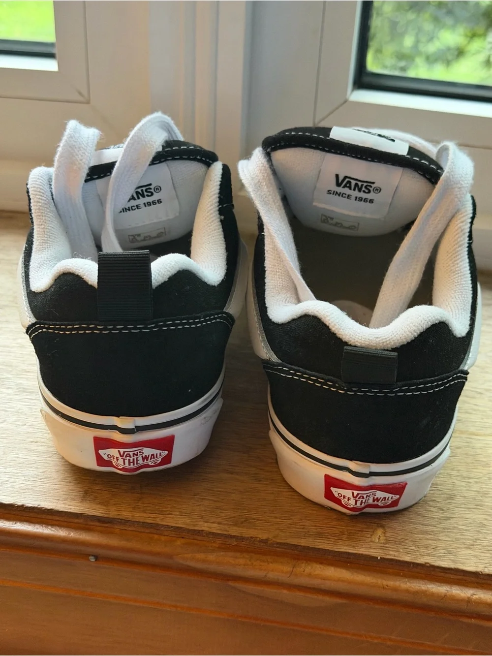 Vans Big Kids Knu Skool Shoe